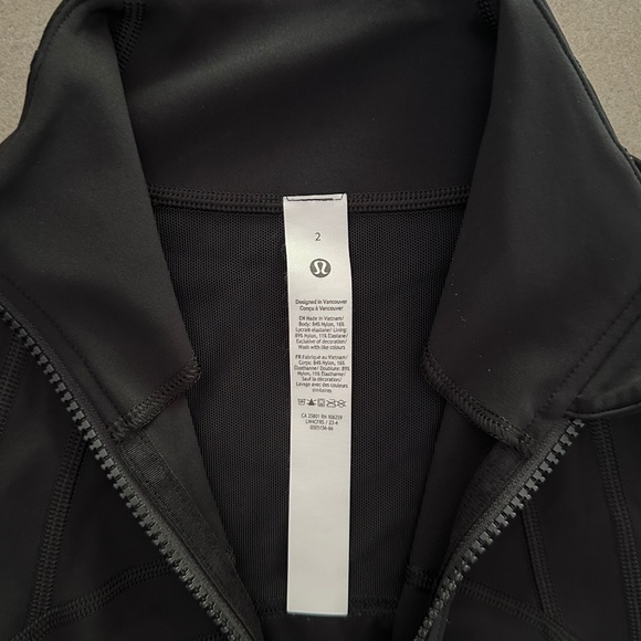 Lululemon Define Jacket in Black - Picture 5 of 8